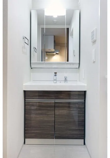 Alpha Prime Toyocho - Interior - ["Bathroom cabinet", "Plumbing fixture", "Flooring"]