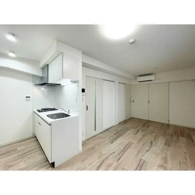 Well Square Ism Kamikitazawa - Interior - ["Cabinetry", "Building", "Countertop"]