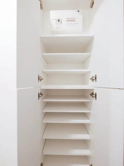 Grand Ale Morishita WEST - Interior - ["Wood", "Cupboard", "Cabinetry"]