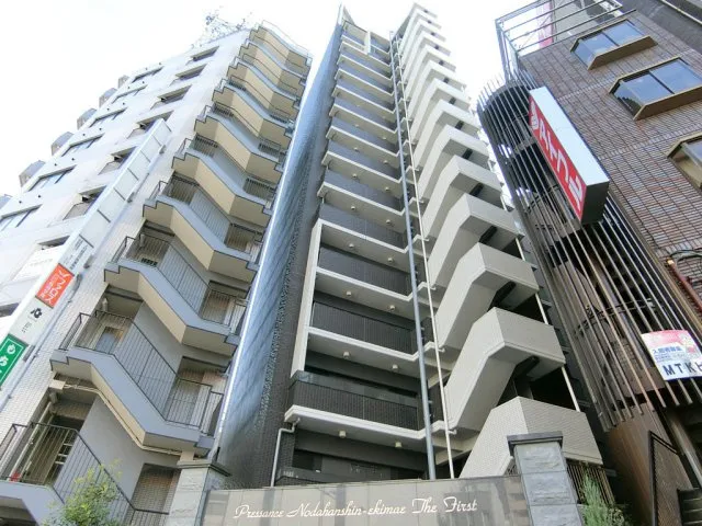 Presance Noda Hanshin Ekimae The First - Exterior - ["Houseplant", "Flowerpot", "High-rise building"]