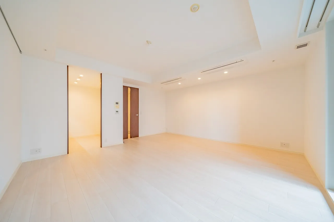 Central Park Tower La Tour Shinjuku - Interior - ["Property", "Fixture", "Wood"]