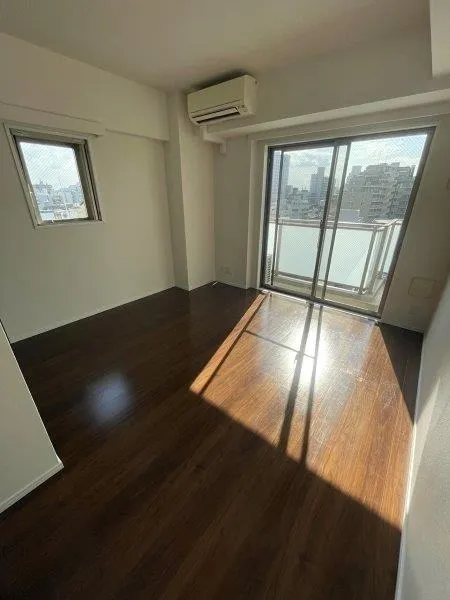 Wendy Ryogoku - Interior - ["Flooring", "Floor", "Wood flooring"]