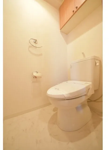 Welt Nishi Oshima Grasse - Interior - ["Flooring", "Floor", "Plumbing fixture"]