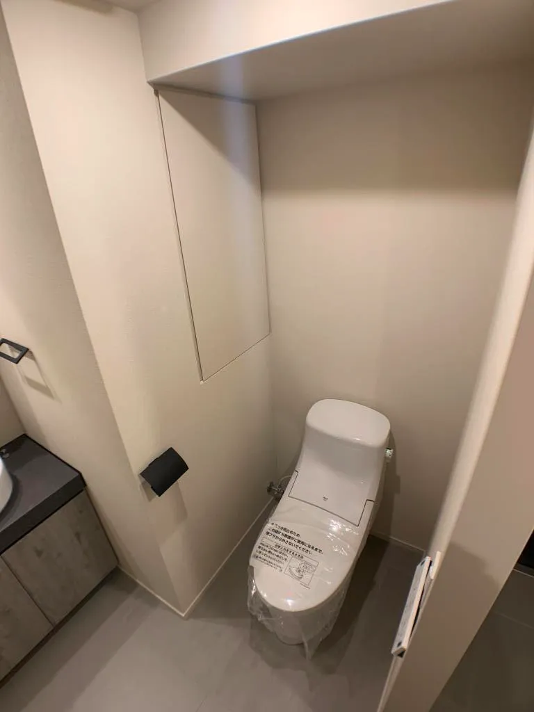 Prime Maison Kiyosumi Shirakawa - Interior - ["Flooring", "Toilet", "Floor"]