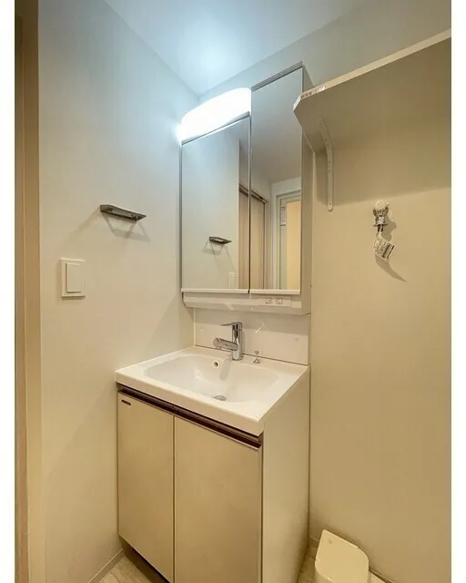 Comforia Liv Minamisunamachi East - Interior - ["Flooring", "Plumbing fixture", "Floor"]