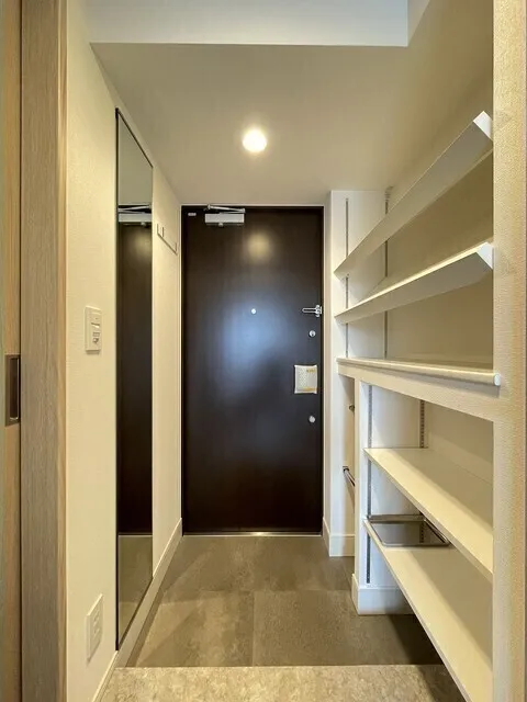 Stylio Kamata West - Interior - ["Flooring", "Wood", "Floor"]