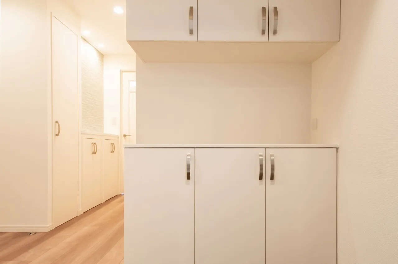 Platine Tamachi - Interior - ["Wall", "Flooring", "Wood"]