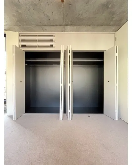 Bankan - Interior - ["Flooring", "Floor", "Door"]