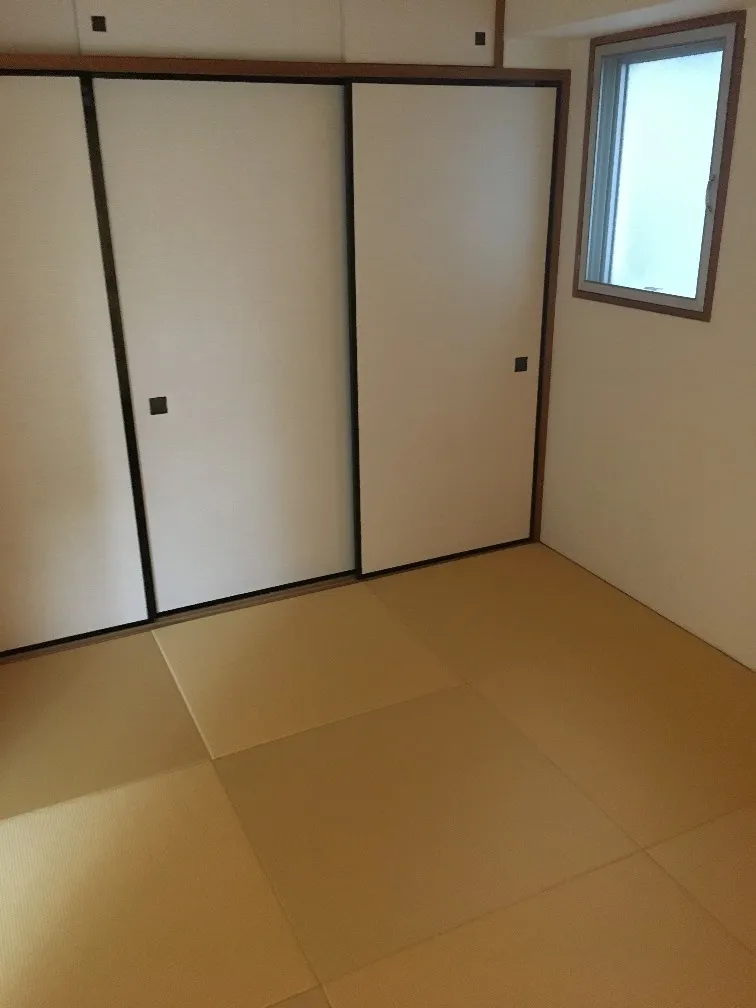 Wilterrace Minami Otsuka - Interior - ["Window", "Fixture", "Wood"]
