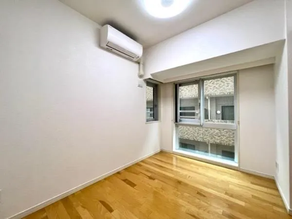 Brillia Ginza Id - Interior - ["Window", "Building", "Wood"]