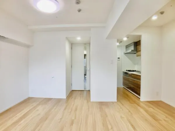 PREMIUM CUBE Ueno - Interior - ["Building", "Wood", "Cabinetry"]