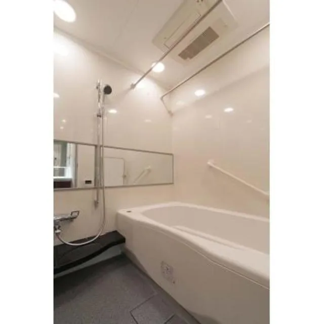 Crest Prime Tower Shiba - Interior - ["Property", "Bathroom", "Room"]