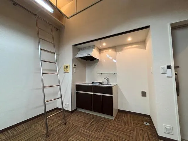Park Axis Tameike-Sanno - Interior - ["Flooring", "Floor", "Ceiling"]