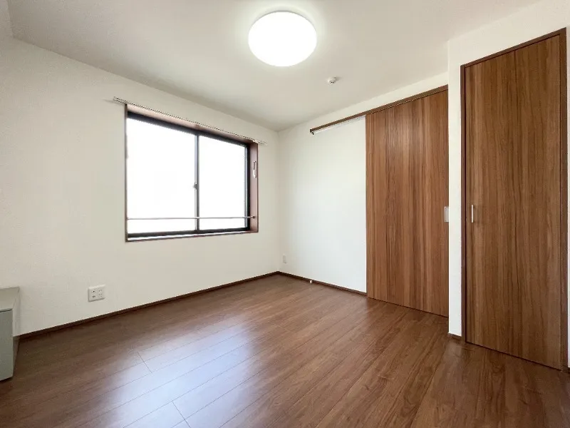 Charon - Interior - ["Flooring", "Wood flooring", "Floor"]