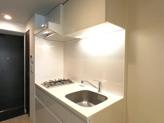 Dimus Meguro Gyoninzaka - Interior - ["Tap", "Sink", "Countertop"]