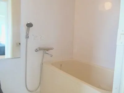 Castalia Nakameguro - Interior - ["Plumbing fixture", "Tap", "Shower head"]