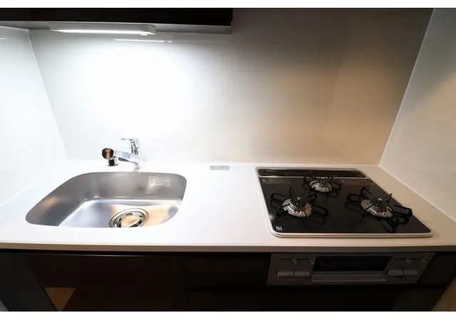 La Douceur Sugamo West - Interior - ["Major appliance", "Kitchen", "Kitchen stove"]
