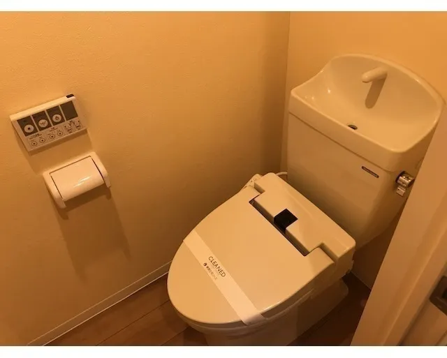 Well Square Meguro Nakamachi - Interior - ["Plumbing fixture", "Toilet seat", "Toilet"]