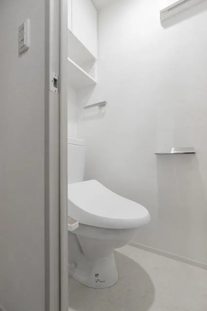 Asyl Court Korakuen - Interior - ["White", "Flooring", "Toilet seat"]