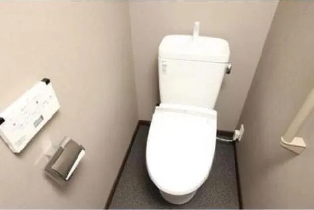 Belle Face Shibaura Tower - Interior - ["Toilet seat", "Toilet", "Plumbing fixture"]