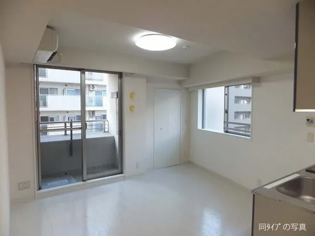 Comforia Ginza East - Interior - ["Building", "Window", "Fixture"]
