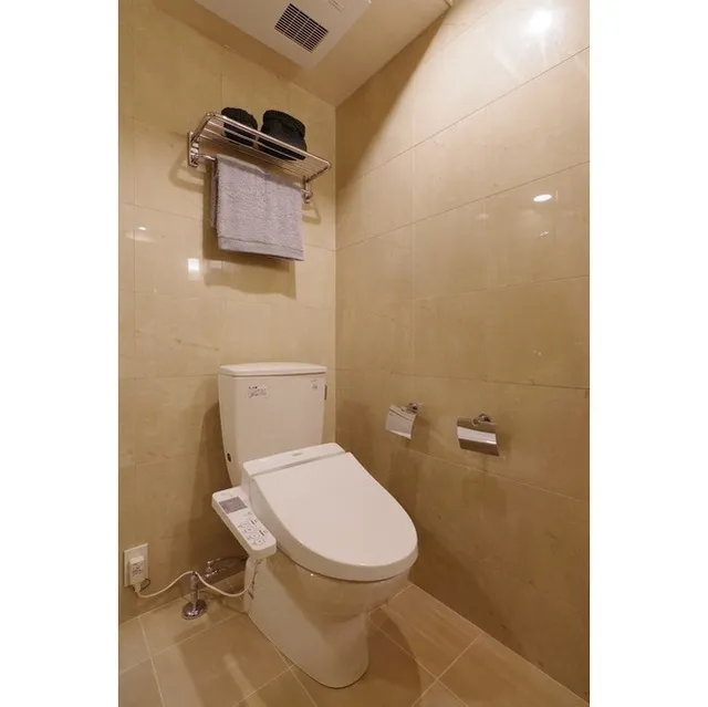 Frontier Residence The Tower Shinagawa - Interior - ["Building", "Toilet", "Toilet seat"]