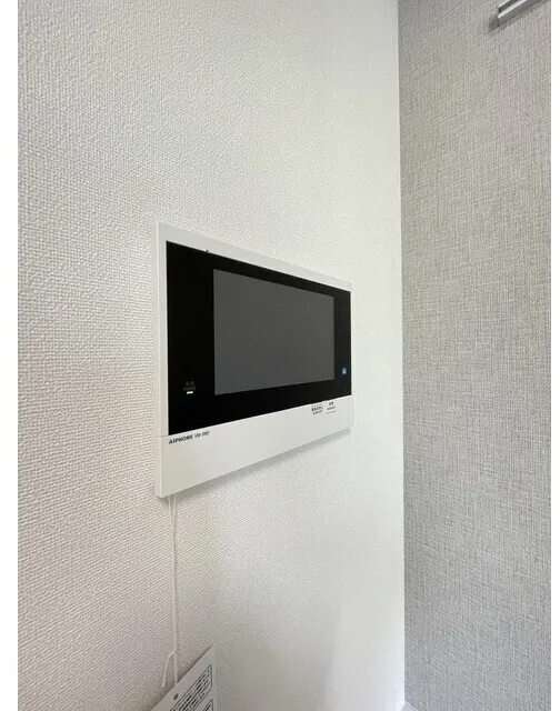 Comforia Nakakasai - Interior - ["Electronic device", "Display device", "Technology"]