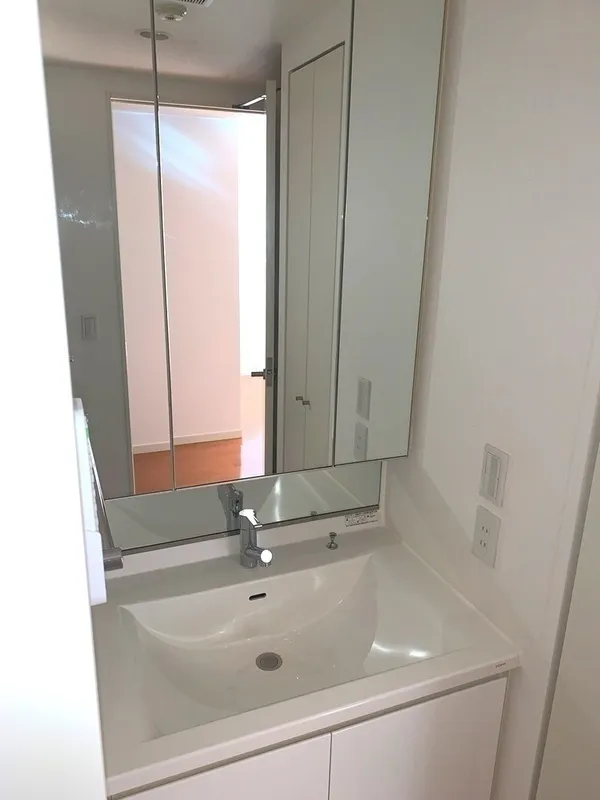 Residence Mishuku - Interior - ["Interior design", "Flooring", "Floor"]