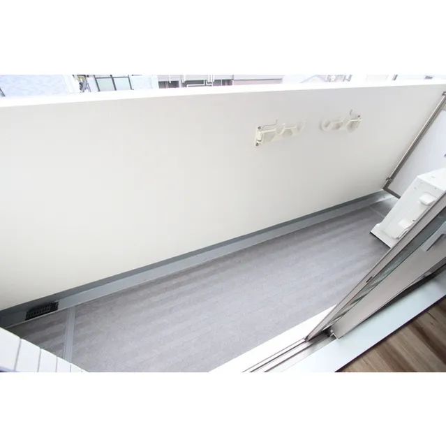 Medio Tsukishima - Interior - ["Ceiling", "Automotive exterior", "Glass"]