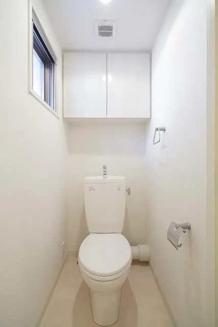 Kokuyole Nihombashi - Interior - ["Building", "Toilet seat", "Toilet"]