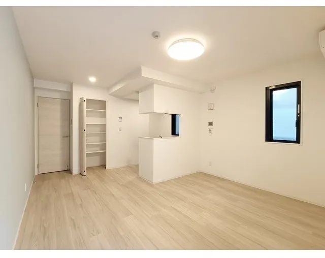 Tasuki Smart Shin-Otsuka II - Interior - ["Flooring", "Floor", "Wood"]