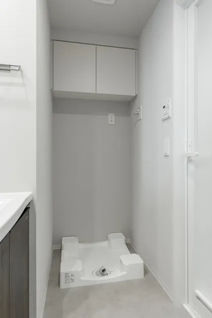 Terrace Okachimachi - Interior - ["Interior design", "Floor", "Flooring"]