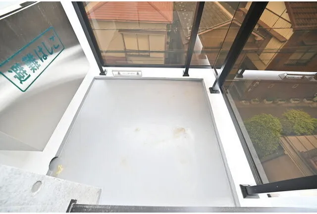 Grand Paseo Nakameguro II - Interior - ["Glass", "Composite material", "Silver"]
