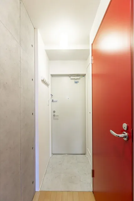 Blanche Senzoku - Interior - ["Door", "Fixture", "Handle"]