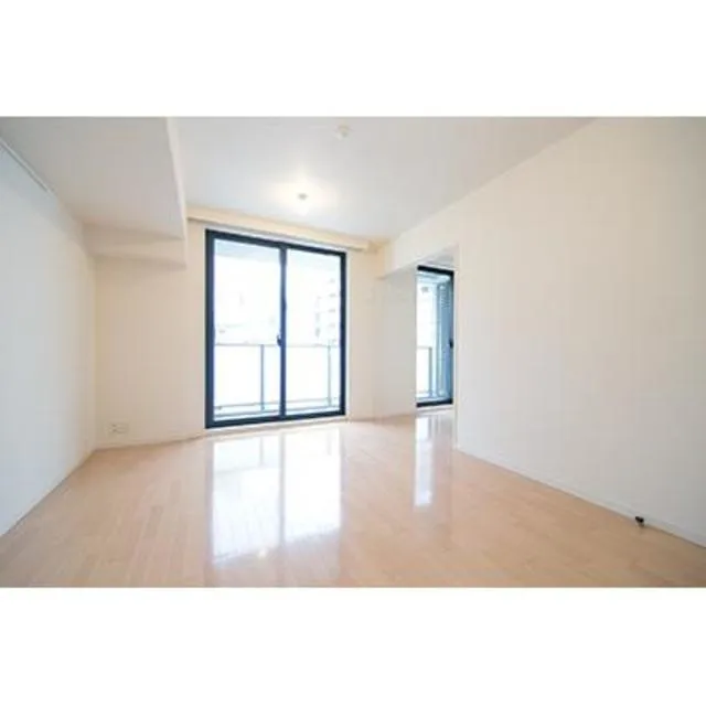 MM Garden - Interior - ["Property", "Floor", "Laminate flooring"]
