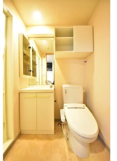 Aperto Nishi Shinjuku - Interior - ["Plumbing fixture", "Floor", "Flooring"]