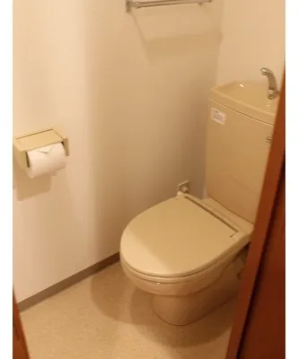 Arbale Tokyo NEST - Interior - ["Toilet seat", "Toilet", "Bathroom"]