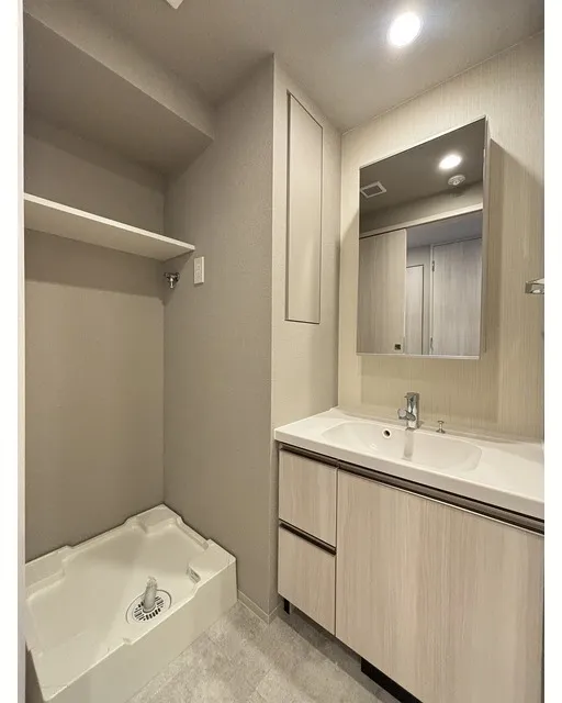 Wellis Urban Sumiyoshi East - Interior - ["Flooring", "Floor", "Plumbing fixture"]