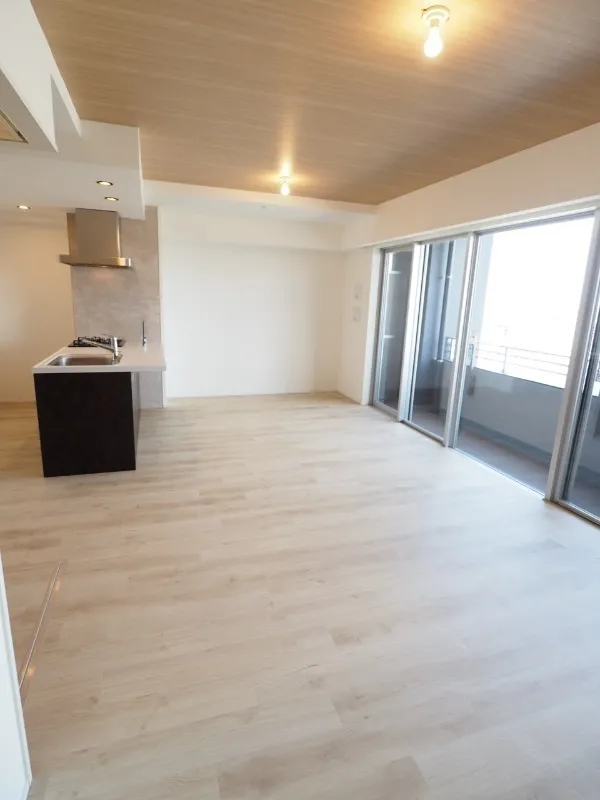 Residia Tower Kamiikebukuro (Tower Building) - Interior - ["Flooring", "Floor", "Wood flooring"]