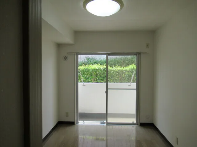 Tetsuhizaka Mansion - Interior - ["Ceiling", "Apartment", "Daylighting"]