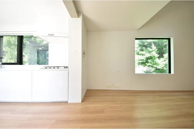 Square Court Waseda - Interior - ["Flooring", "Wood", "Floor"]