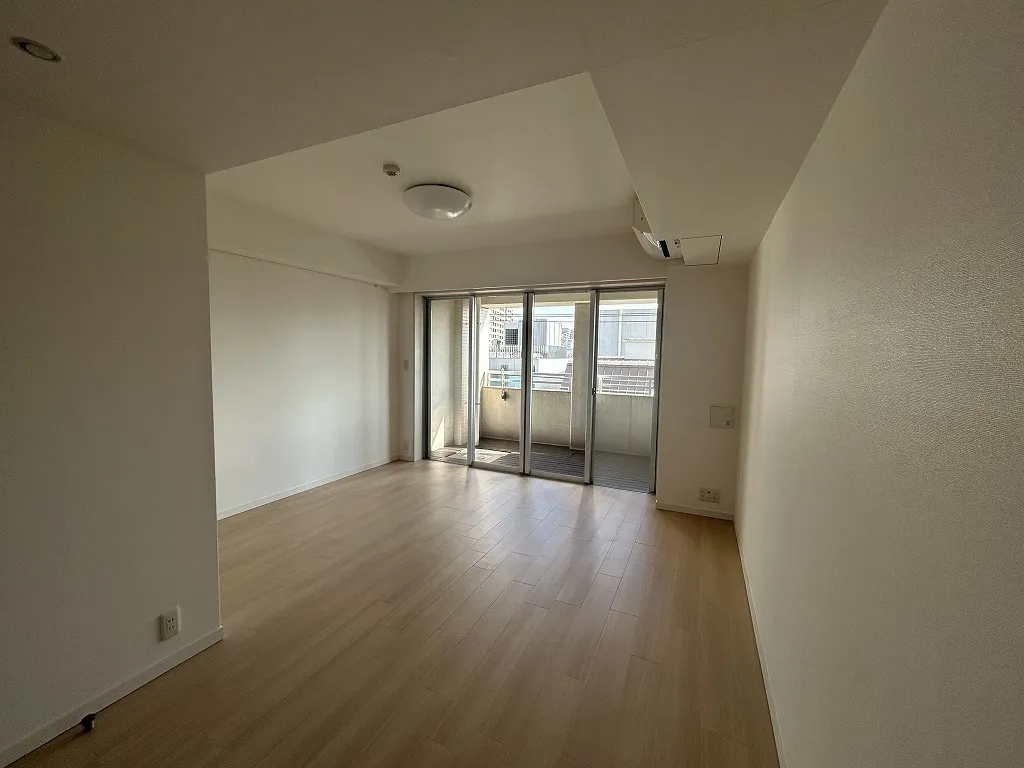 Esty Maison Shirokanedai - Interior - ["Flooring", "Floor", "Interior design"]