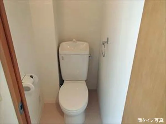 Comforia Ginza East - Interior - ["Toilet", "Toilet seat", "Property"]