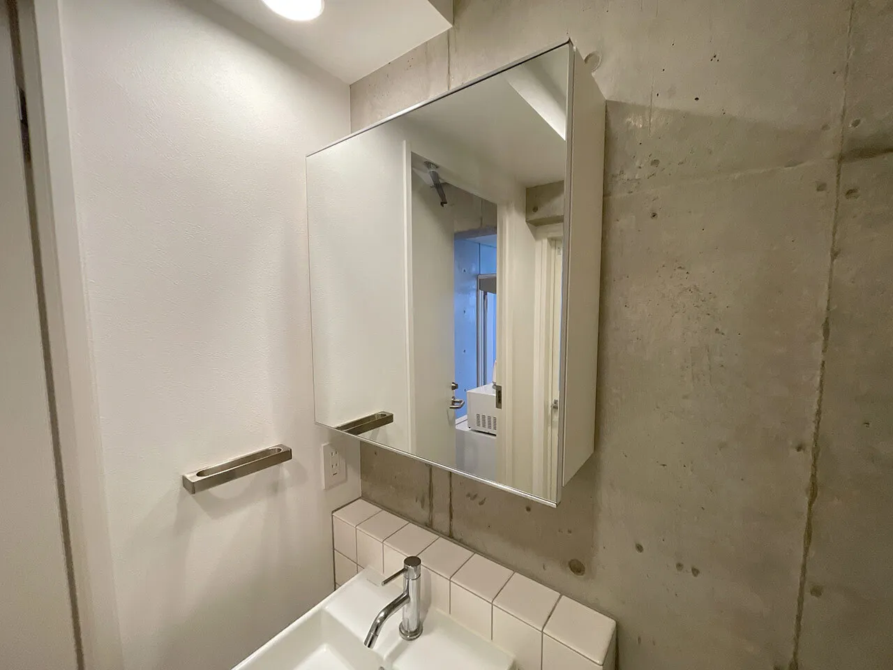 Mynavi STAY Tachiaigawa 2 - Interior - ["Wall", "Bathroom Sink", "Plumbing fixture"]