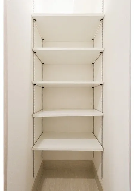 Comforia Liv Nagafukucho - Interior - ["Shelving", "Flooring", "Shelf"]