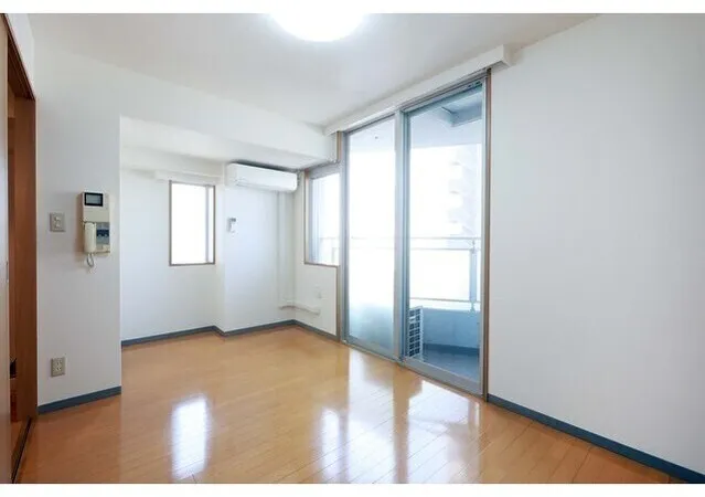 Sound Oshiage - Interior - ["Flooring", "Floor", "Interior design"]