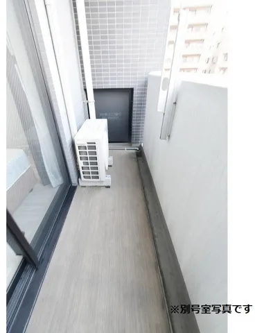 Makes Design Monzen-Nakacho River Place - Interior - ["Floor", "Flooring", "Composite material"]