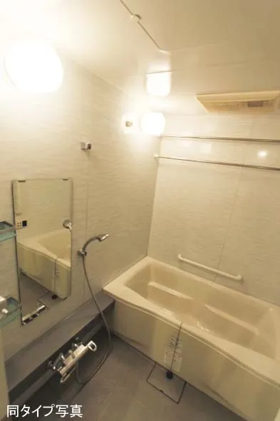 Comforia Himonya - Interior - ["Plumbing fixture", "Bathroom", "Bathtub"]
