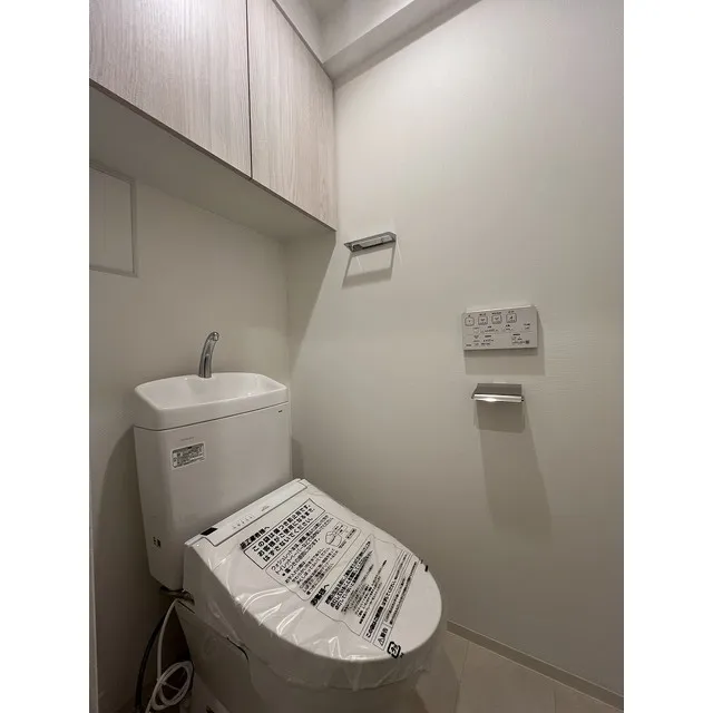 Comforia Live Kiba - Interior - ["Plumbing fixture", "Bathroom sink", "Bathroom"]