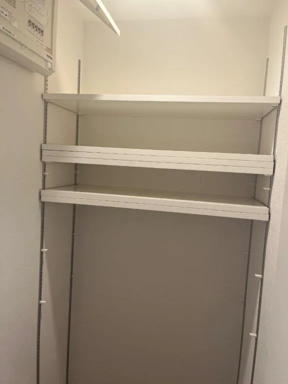 Reterras Magome - Interior - ["Shelving", "Shelf", "Grey"]